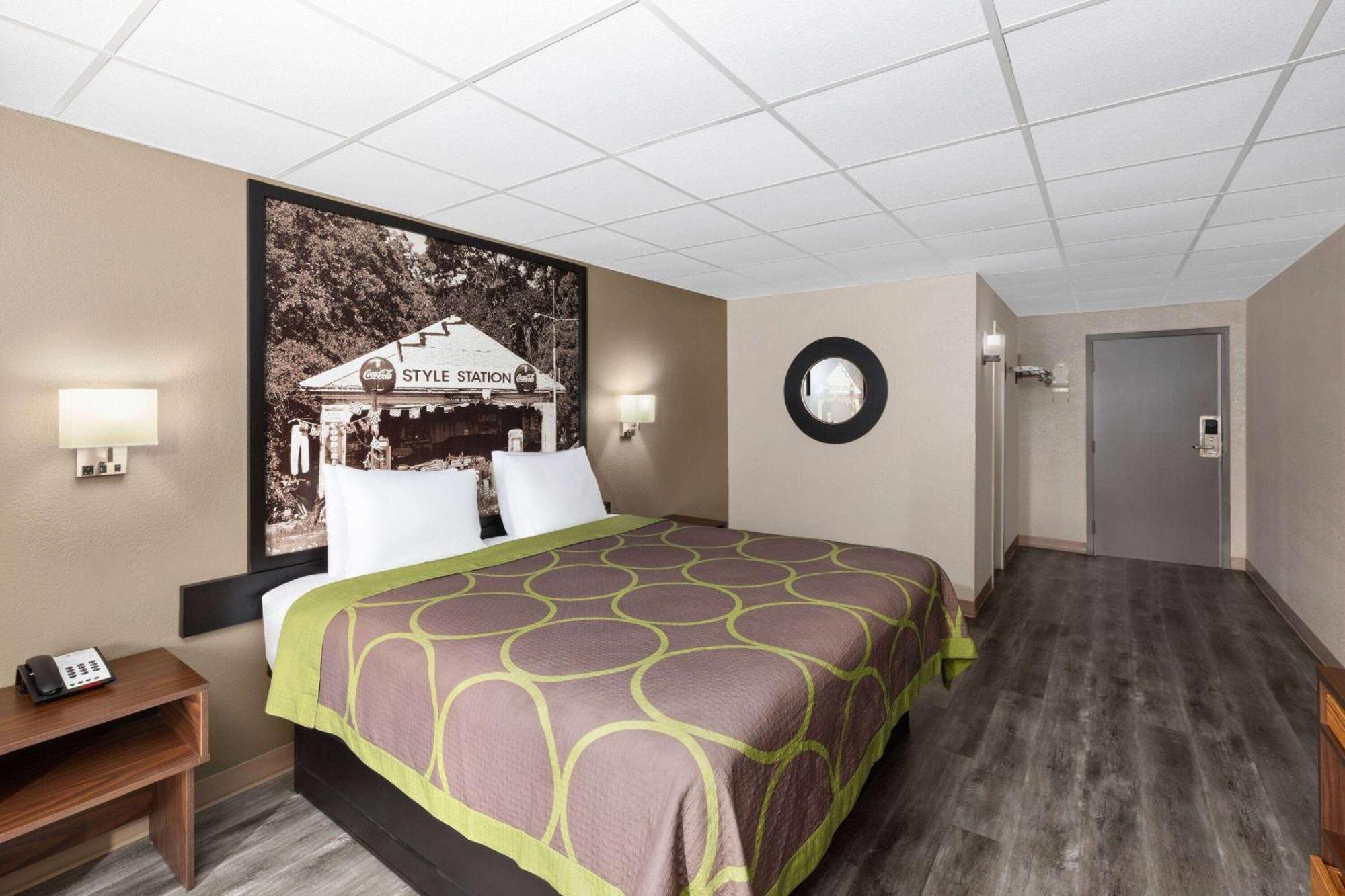 Super 8 By Wyndham Buffalo Exterior photo